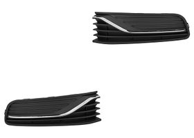 Par De Rejillas De Defensa Delanteras S/Hoyo P/Faro Con Moldura Cromada