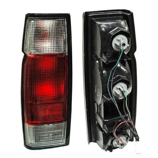 tyc-calavera-con-arnes-blanca-roja-lado-pasajero-nissan-d22-2002-2015-d22-0 tyc-calavera-con-arnes-blanca-roja-lado-pasajero-nissan-d22-2002-2015-d22-0