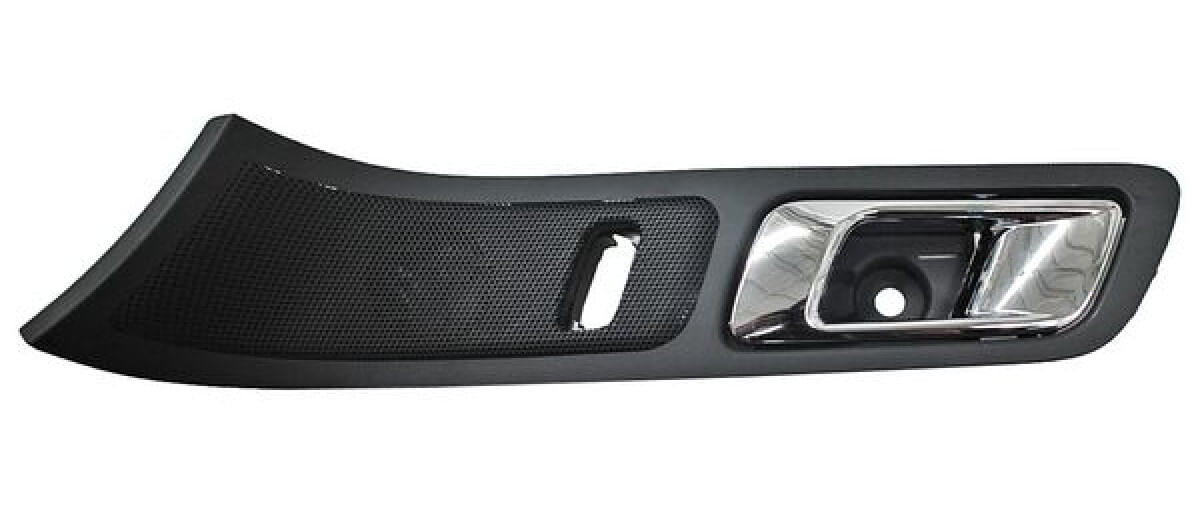 Manija Puerta Interior Delantera Con Base Negro/Cromo Lado Conductor