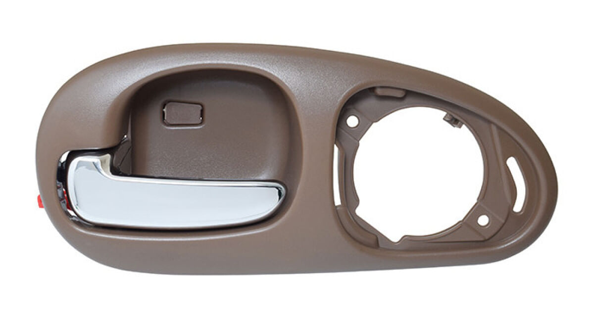 Manija Puerta Interior Trasera Beige/Cromado Con Hoyo Para Bocina Lado Conductor