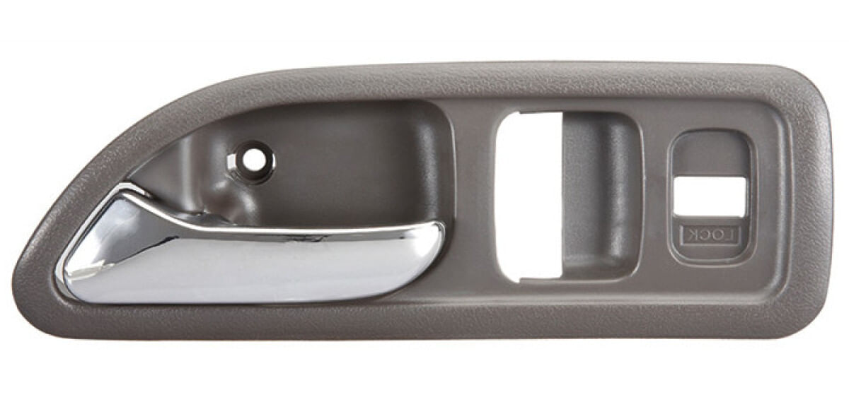 Manija Puerta Interior Delantera Gris/Cromado Con Hoyo Para Seguro Lado Conductor