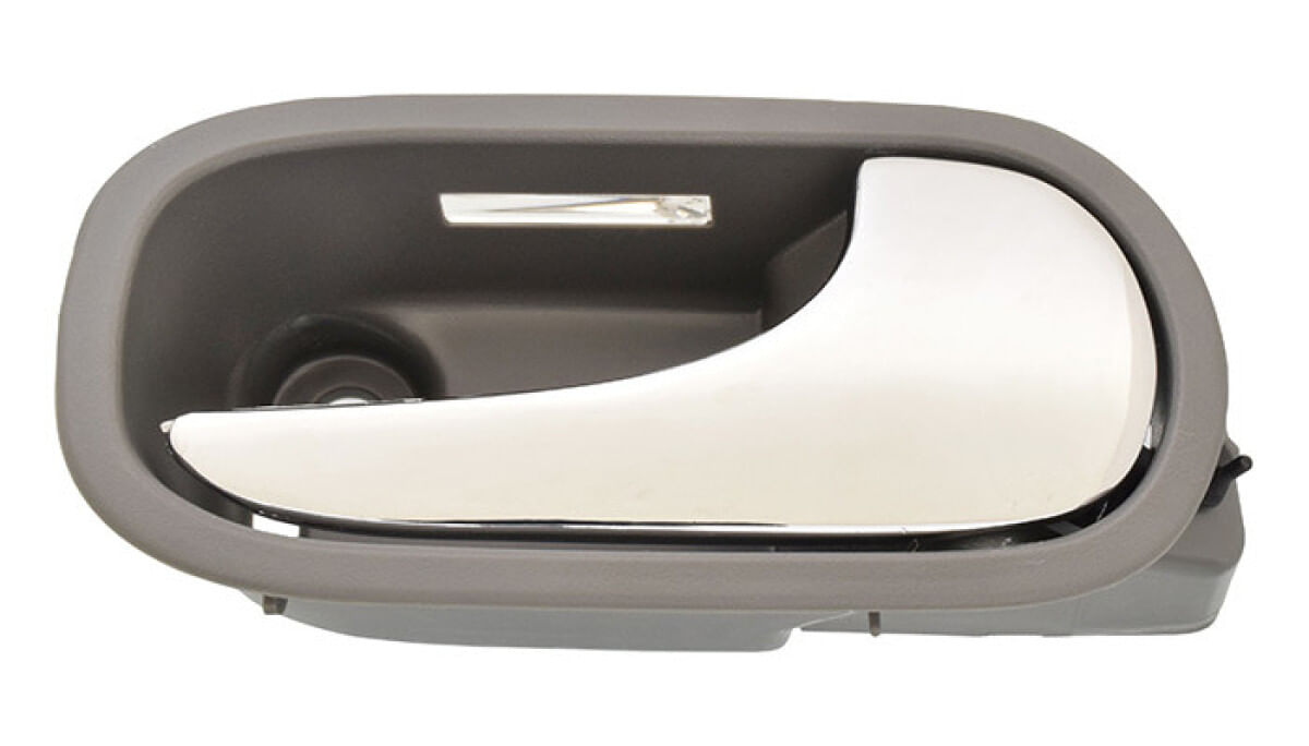 Manija Puerta Interior Delantera Gris/Cromado Con Hoyo Para Luz Led Lado Pasajero