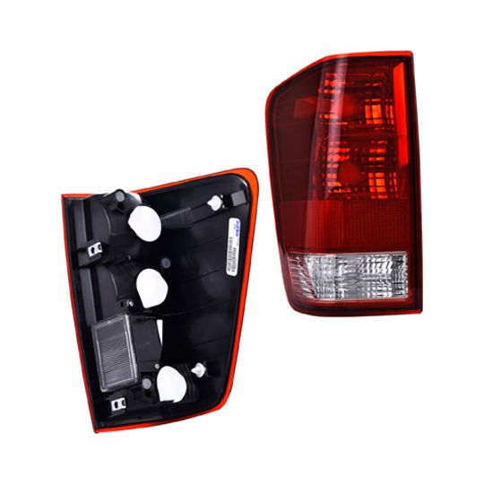 depo-calavera-sin-foco-con-luz-para-caja-lado-conductor-nissan-titan-2004-2015-titan-0