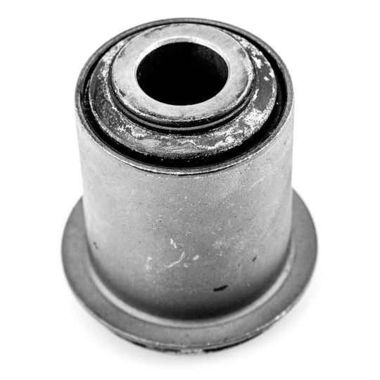 syd-buje-horquilla-delantera-inferior-lado-conductor-o-pasajero-isuzu-serie-elf-2015-2019-elf-200-0