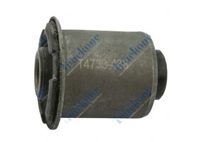 Buje Horquilla Delantera Inferior Lado Conductor O Pasajero