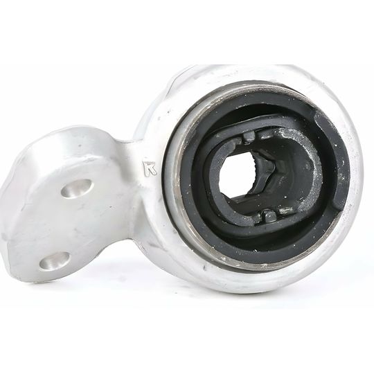 grob-buje-horquilla-delantera-inferior-lado-pasajero-bmw-serie-3-2001-2005-330i-0