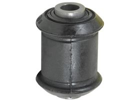 Buje Horquilla Delantera Inferior Lado Conductor O Pasajero