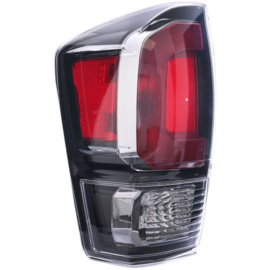 generica-calavera-filo-negro-cromado-lado-conductor-toyota-tacoma-2020-2023-tacoma-0