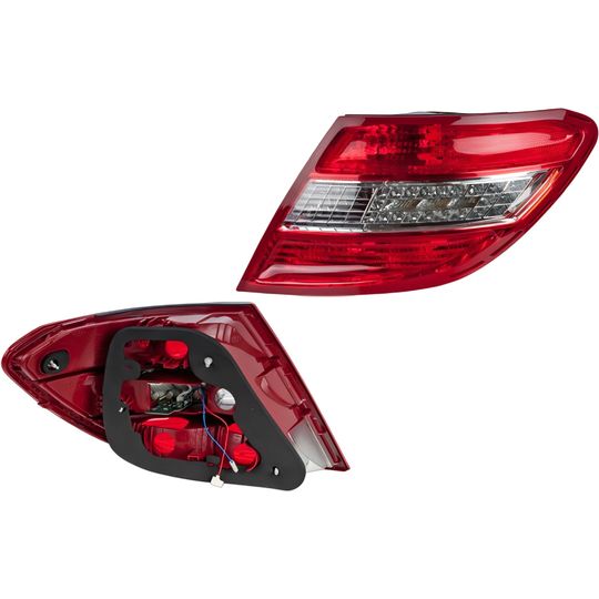 depo-calavera-con-leds-lado-pasajero-mercedes-benz-serie-c-2011-2013-c180-0