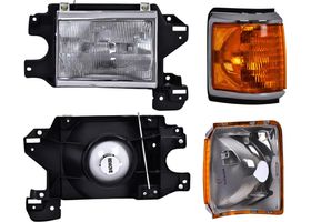 Faro Fondo Cromado Con Cuarto Sin Foco Lado Pasajero