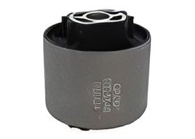 Buje Eje Trasero Inferior Lado Conductor O Pasajero