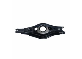 Horquilla Trasera Inferior Lado Pasajero