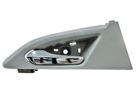 Manija Puerta Interior Trasera Gris/Cromo Lado Conductor