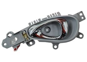 Manija Puerta Interior Trasera Gris/Cromo Lado Conductor