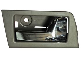 Manija Puerta Interior Trasera Gris/Cromo Lado Pasajero