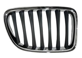 Parrilla Cromado Negra Lado Pasajero