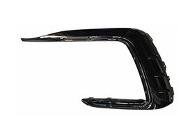 Moldura Para Defensa Delantera Negra Lado Conductor