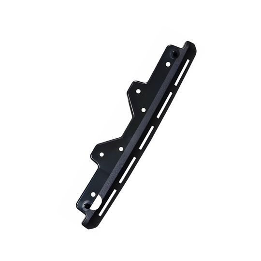 generica-guia-defensa-trasera-central-chevrolet-suburban-2015-2021-suburban-0