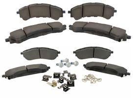 Kit De Balatas De Freno Delanteras Y Traseras - OEM