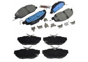 Kit De Balatas De Freno Delanteras Y Traseras - OEM
