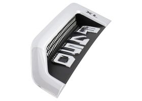 Emblema De Salpicadera Delantero Negro Carbón / Cromo Brillante Lado Conductor - OEM