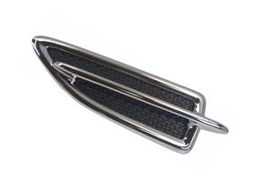 Moldura De Salpicadera Delantera Cromada Brillante Lado Conductor - OEM