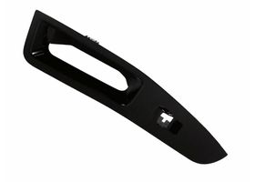 Bisel Para Control De Cristal Trasera Lado Conductor - OEM